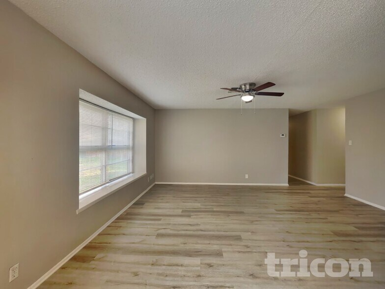 Building Photo - 5223 Tom Stafford Dr