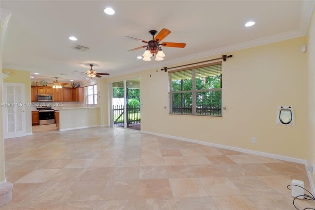 Building Photo - 9065 Silver Glen Way