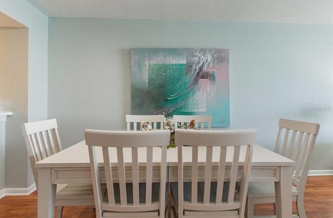 Building Photo - 6085 Bahia Del Mar Cir N