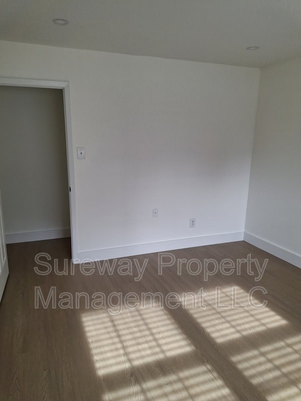 Building Photo - 128 Eaves Mill Rd