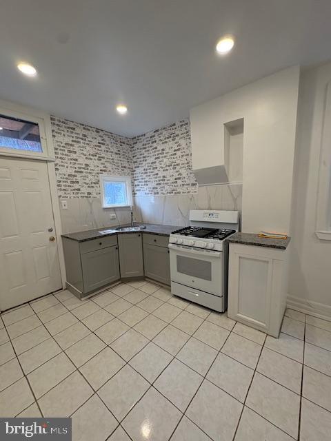 Building Photo - 19 N 61st St