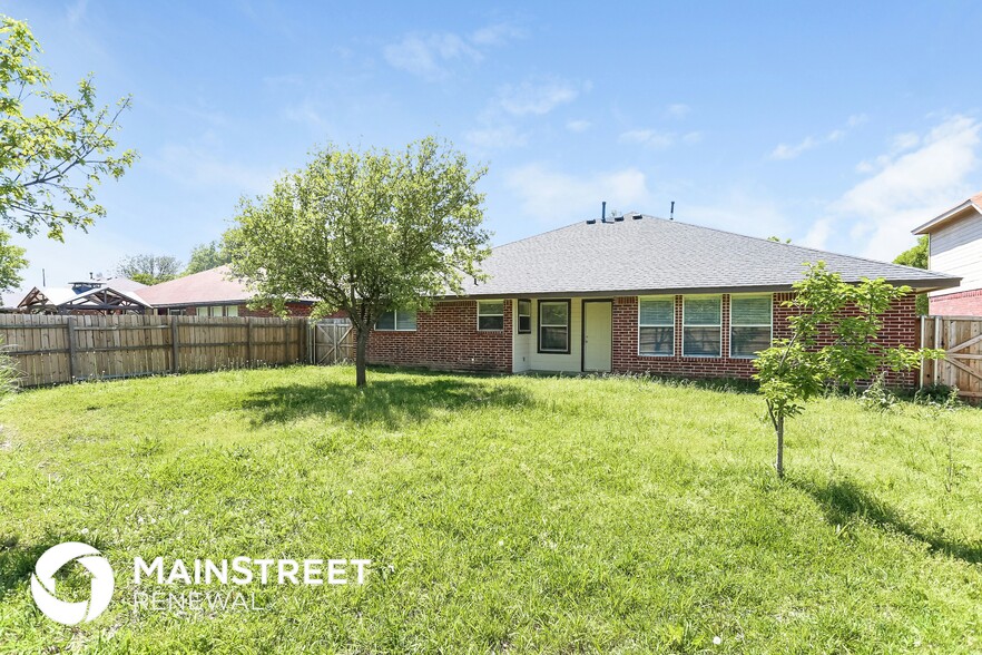 Building Photo - 304 Meadow Ridge Ave