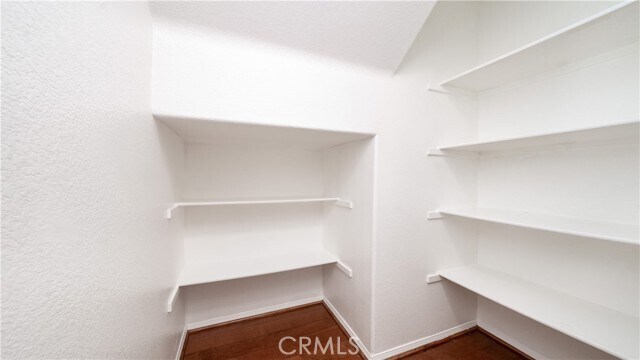 Building Photo - 5916 Wilshire Dr
