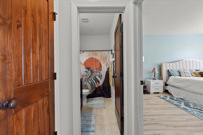 Building Photo - 5307 Bull St