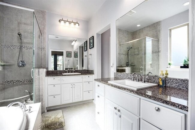 Building Photo - 10903 Kennowy Ct