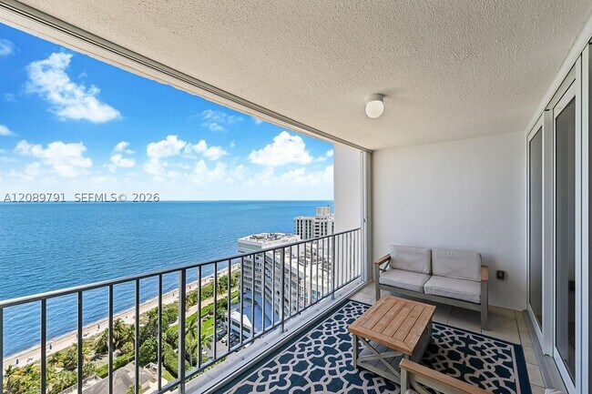 Building Photo - 881 Ocean Dr