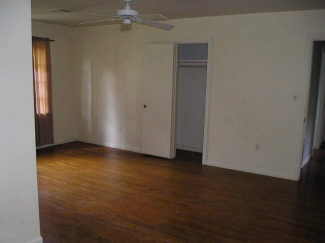 Building Photo - 3702 42nd St