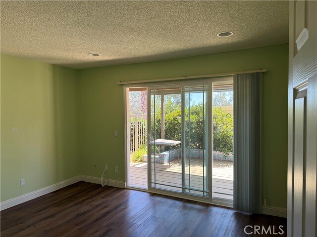 Building Photo - 2310 Applewood Cir