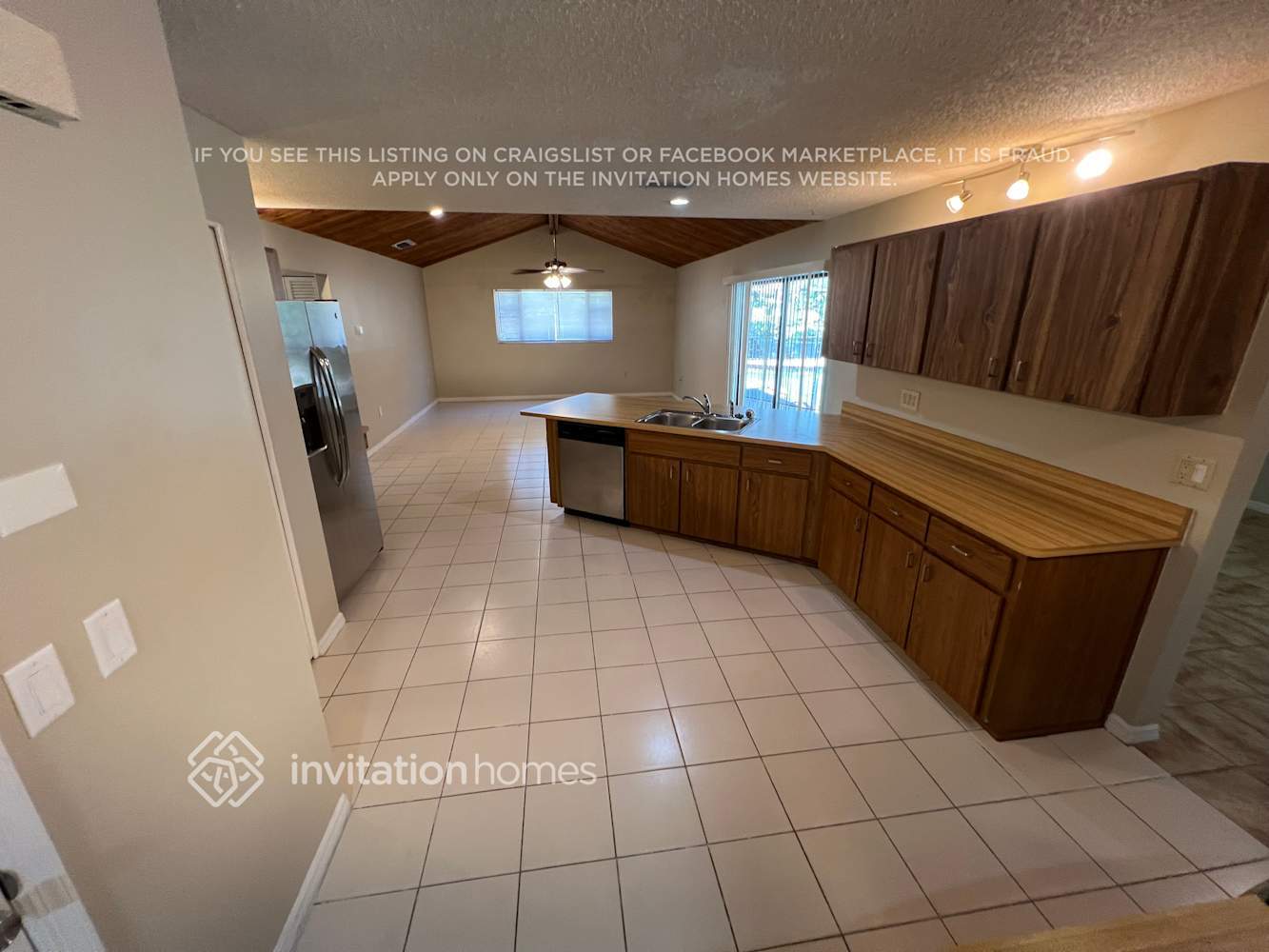 Building Photo - 3731 Aster Dr