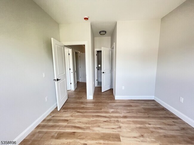 Building Photo - 486 S 19th St