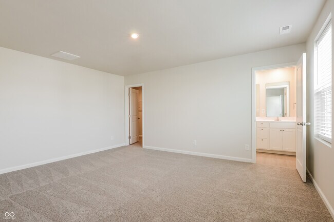 Building Photo - 13781 N Rising Sun Cir E
