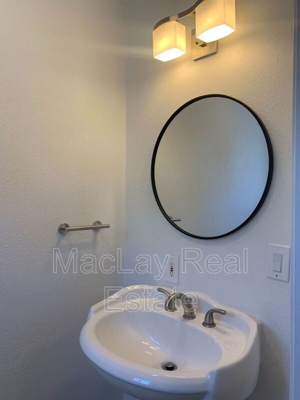Building Photo - 4214 N 19th St