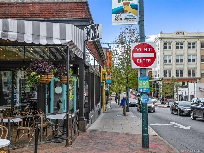 View from street - 59 College St