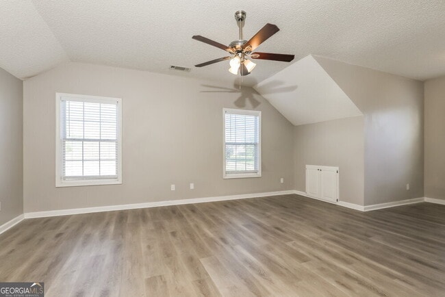 Building Photo - 1086 Maria Dr