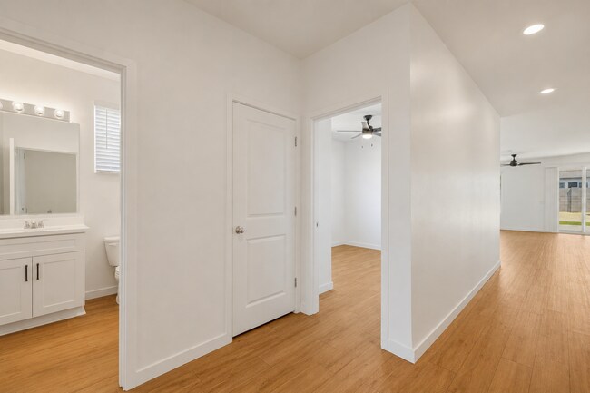 Building Photo - 18128 W Soft Wind Dr