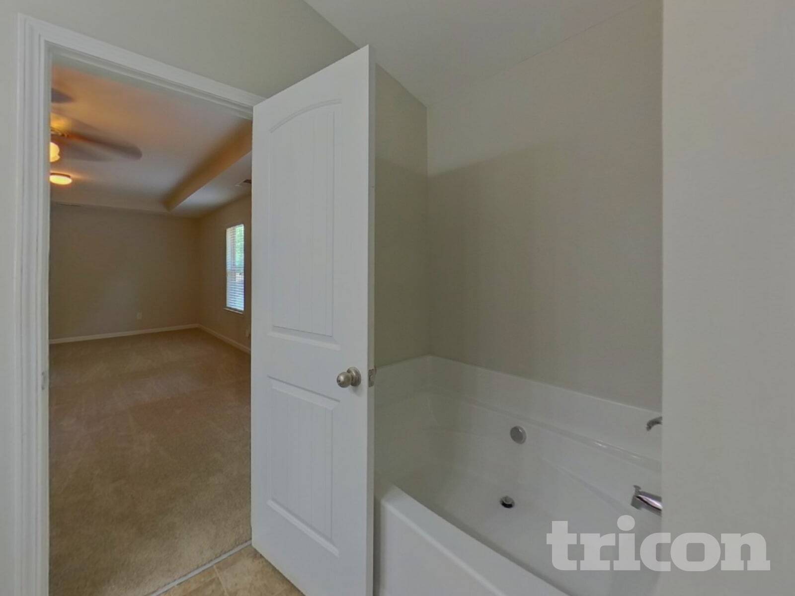 Building Photo - 297 Parkview Pl Dr