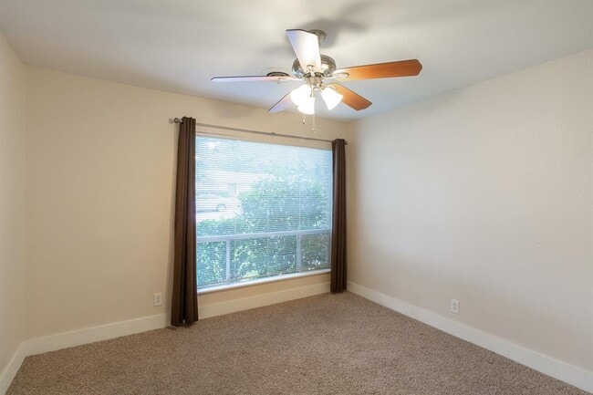 Building Photo - 2604 Rock Terrace Dr