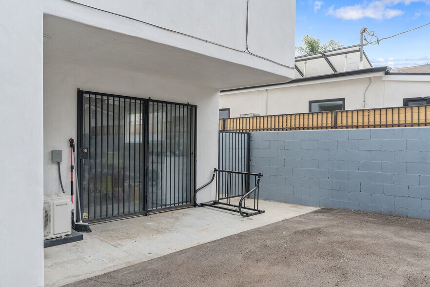 Building Photo - 1025 Pleasantview Ave