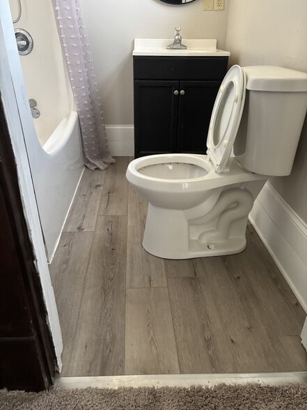 Building Photo - 801 15th Ave S