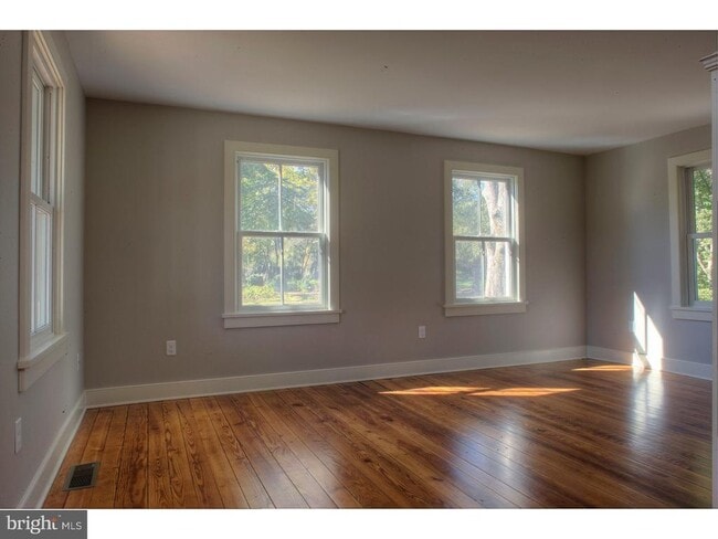 Building Photo - 5253 Upper Mountain Rd