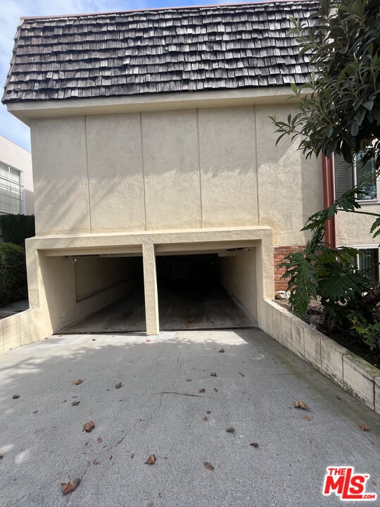 Building Photo - 430 S Maple Dr