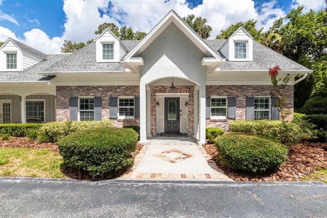 Building Photo - 2506 SW 9th Dr