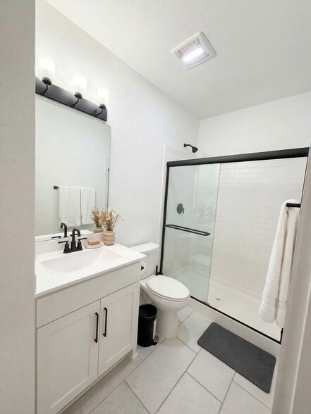 Building Photo - 733 Faith Bud Ln