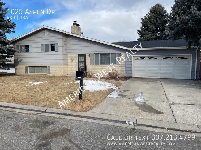 Primary Photo - 4bed/3bath/2car