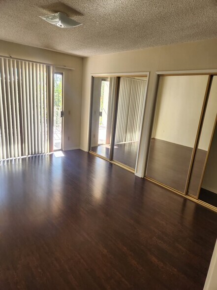 Building Photo - 1326 N Central Ave