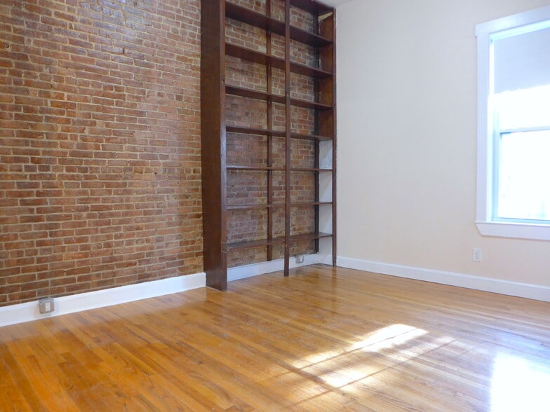 Primary Photo - 690 Massachusetts Ave