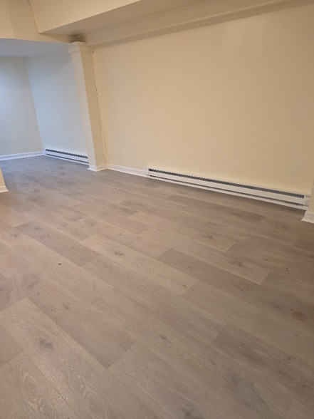 Building Photo - 437 State St