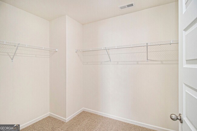 Building Photo - 568 Whitman Ln