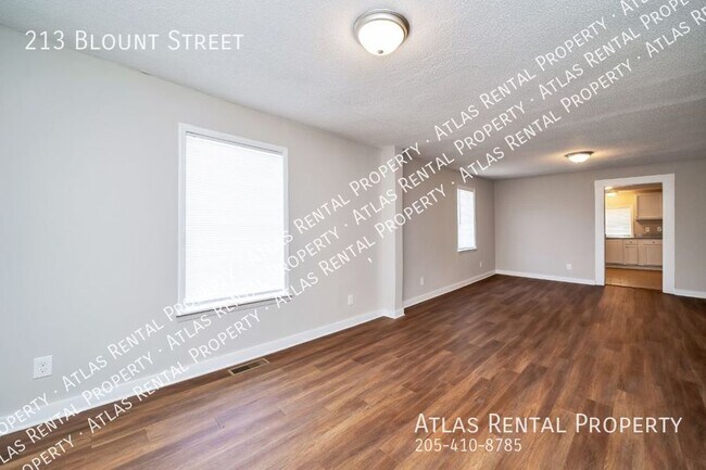 Building Photo - 213 Blount St