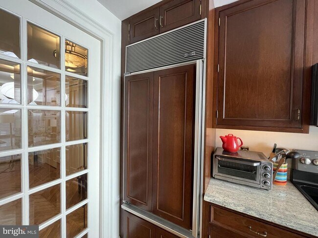 Building Photo - 2018 Walnut St