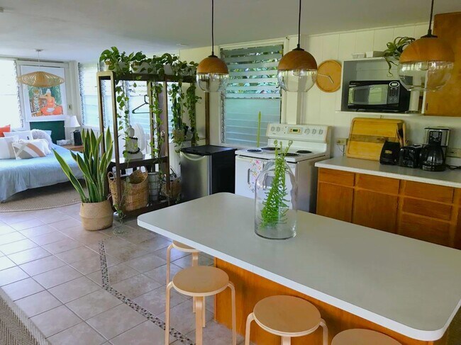 Building Photo - 2636 Pamoa Rd