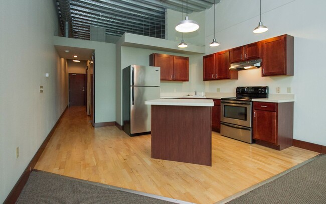 Kitchen - Two Bedroom - The Lofts