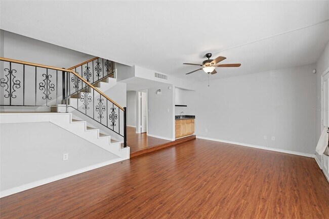 Building Photo - 10315 Carrollwood Ln