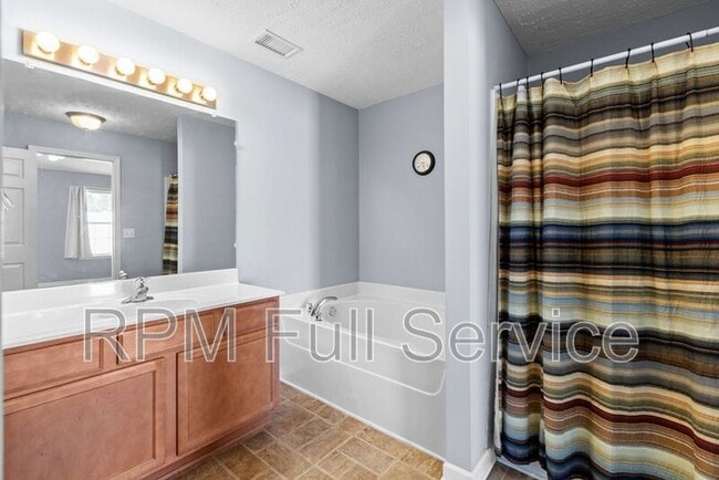 Building Photo - 3410 Risen Star Dr