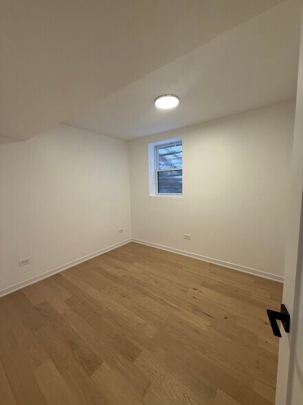 Building Photo - 3917 N Spaulding Ave