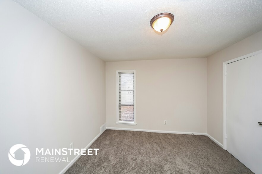 Building Photo - 3453 Cloudland Dr