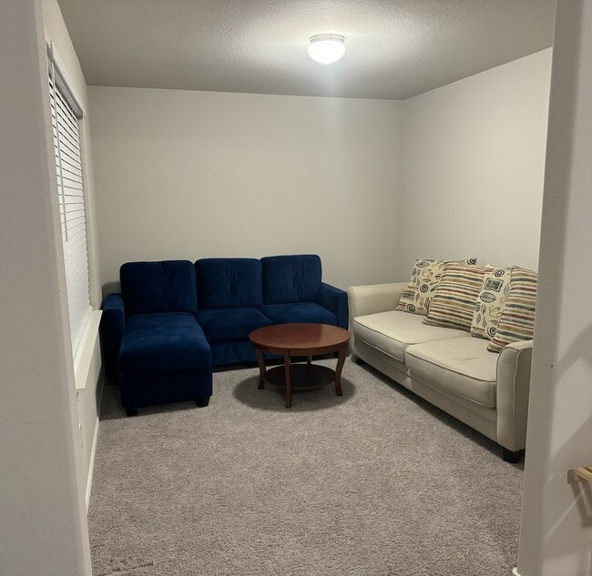 Building Photo - 4310 Stuebner Hl Dr