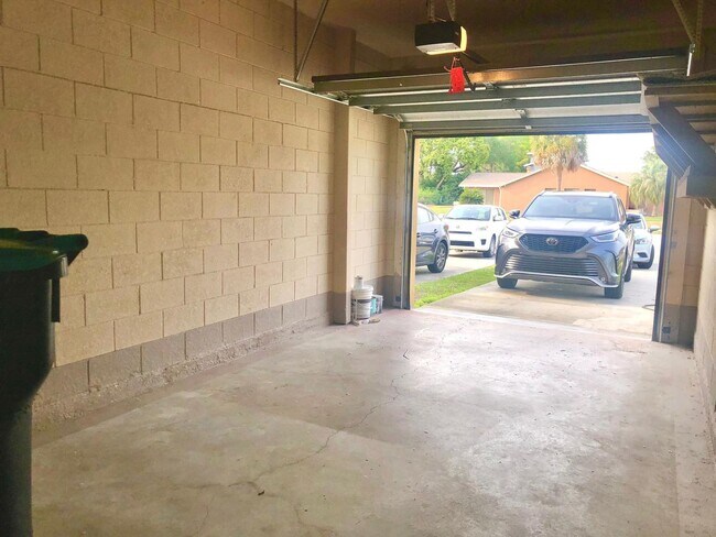 Building Photo - Move IN SEPTEMBER! Beautiful views- Corner...