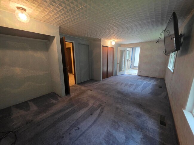 Building Photo - 2.5 Acres of Private Land in Poulsbo