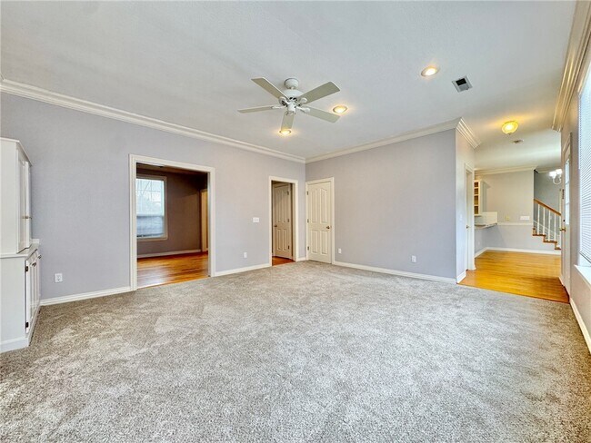 Building Photo - 3834 E Chadwick Dr