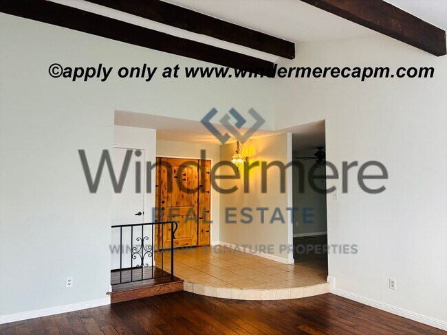 Building Photo - Beautiful 3-Bedroom Home in a Wonderful Fair Oaks Neighborhood!