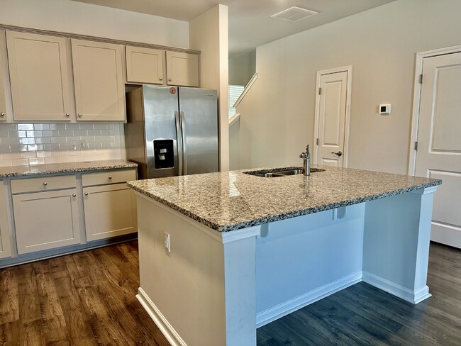 Building Photo - Cypress Ridge Townhome!