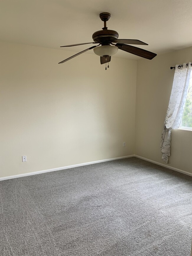 Building Photo - 755 Hailey Glenn View
