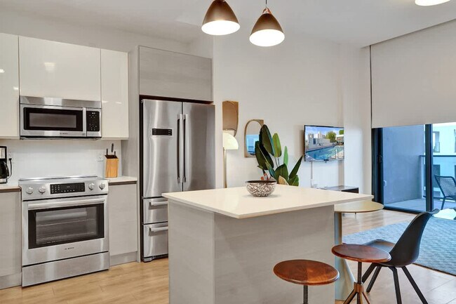 Building Photo - 1220 17th St