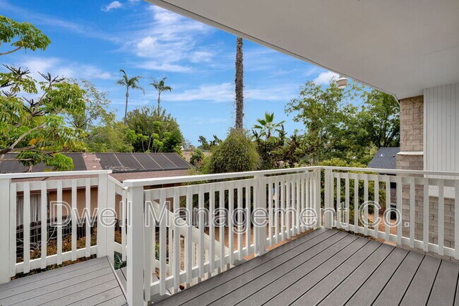 Building Photo - 8860 Fabienne Way