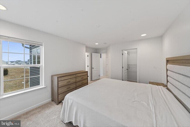 Building Photo - 338 Nocking Point Blvd